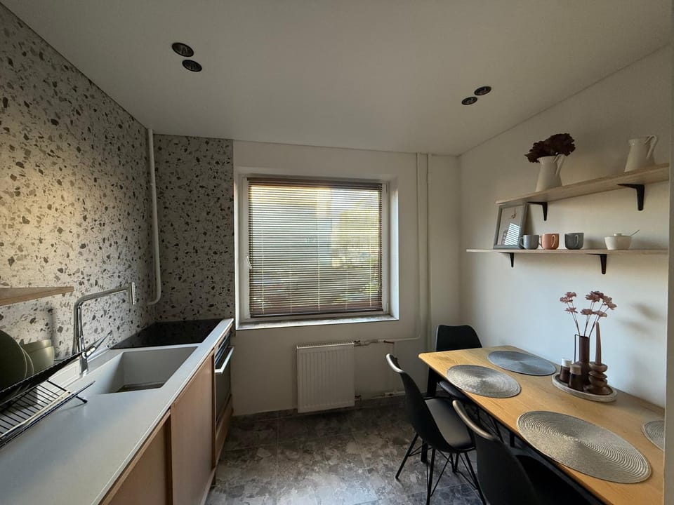 Kitchen or kitchenette, Dining area, pet friendly