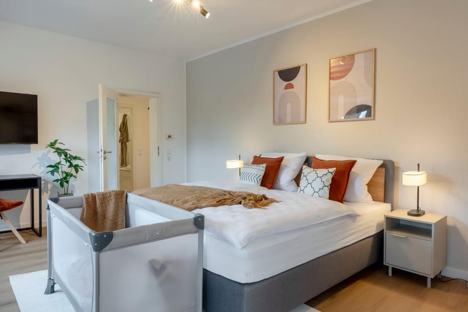 Bed, Bedroom, cot