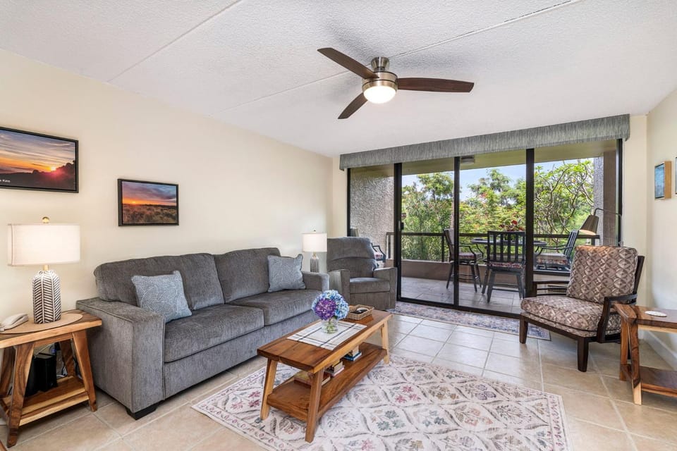 Kona Pacific C317 House in Holualoa