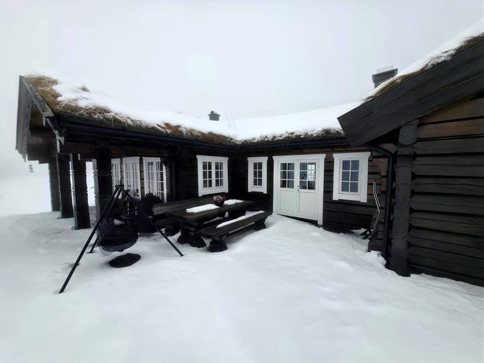 Solberglia 380 - Sauna, Hot Tub and Fireplace House in Innlandet