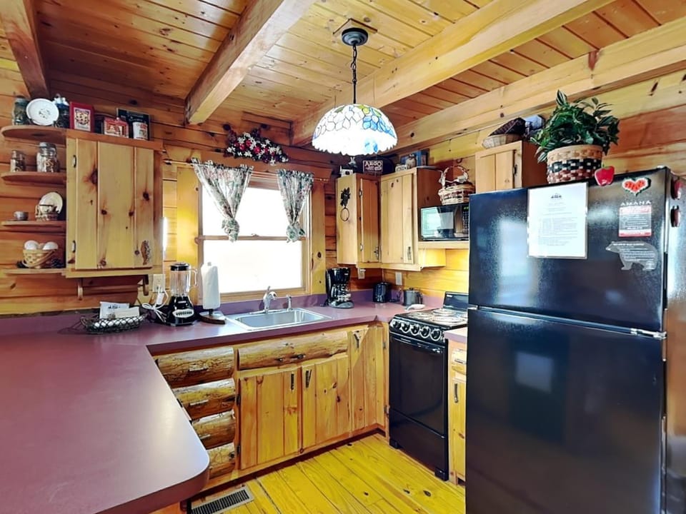 fireplace, microwave, oven, stove, kitchen