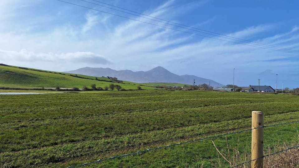 Centrally located 2Bed Duplex Apartment in Westport