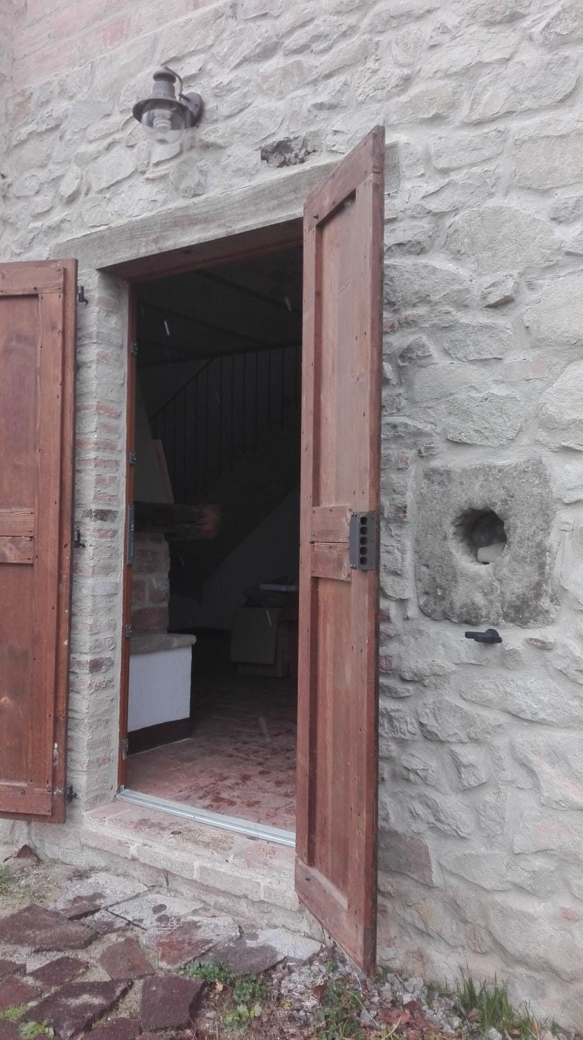 Facade/entrance, Internal: Not applicable to any particular room