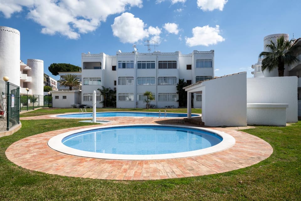 Garden, Swimming pool