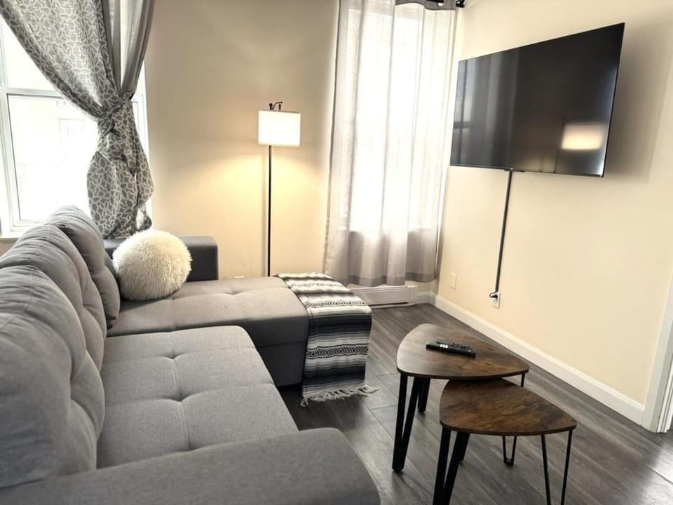 La Cache de Limoilou, a cozy little urban nest Apartment in Quebec City
