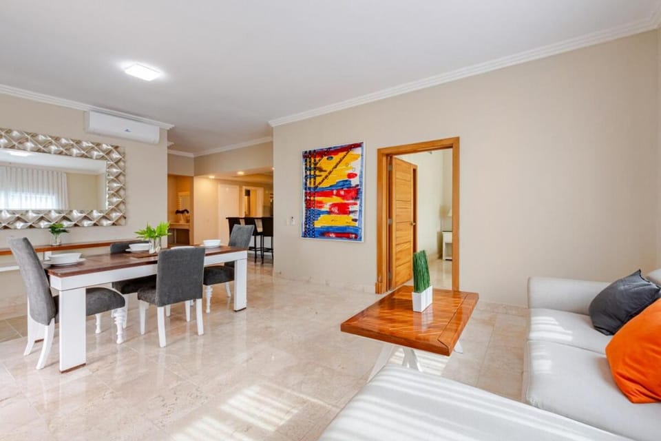 Steps from the ocean and white sand, top location Apartment in Punta Cana