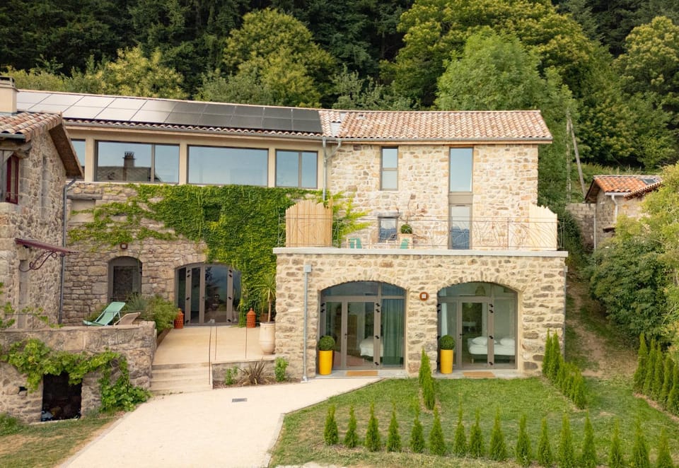 Domaine de l'Arbre Nouveau Bed and Breakfast in Provence