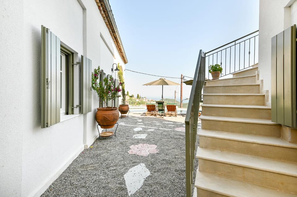 Inner courtyard view