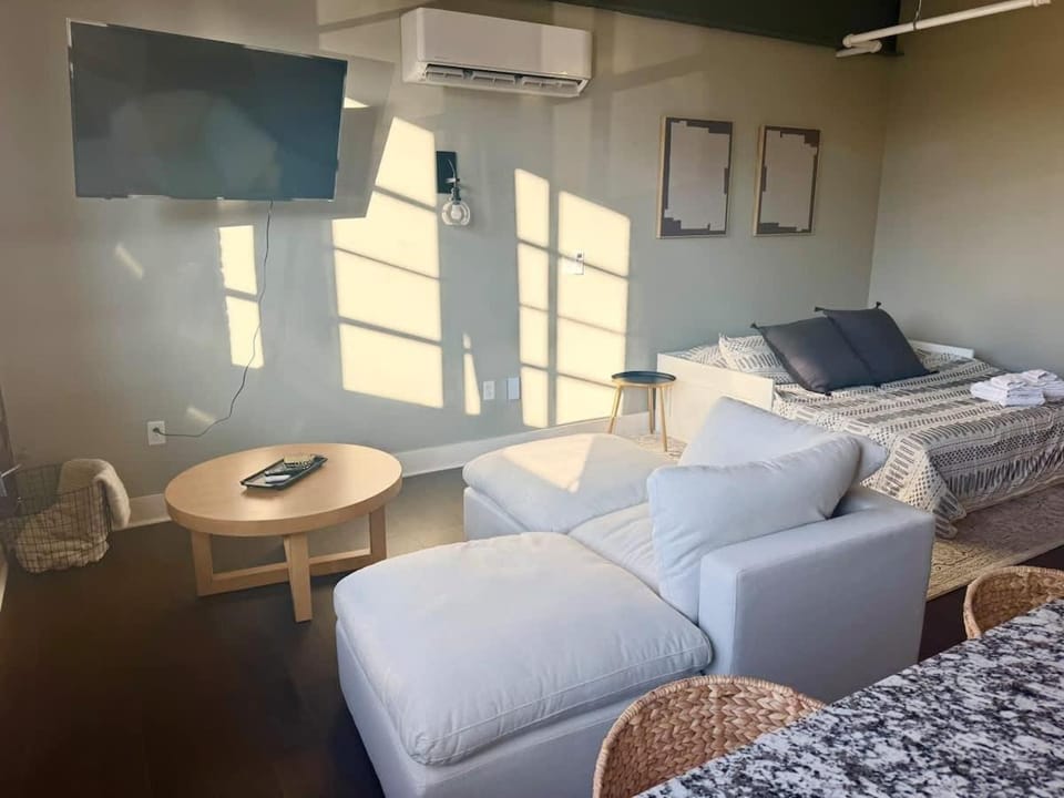 Studio Apt King Bed Full Kitchen By KeenStays Apartment in Cape Girardeau