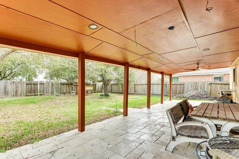 Family Retreat in Richmond! Spacious Home w/ Patio House in Rosenberg