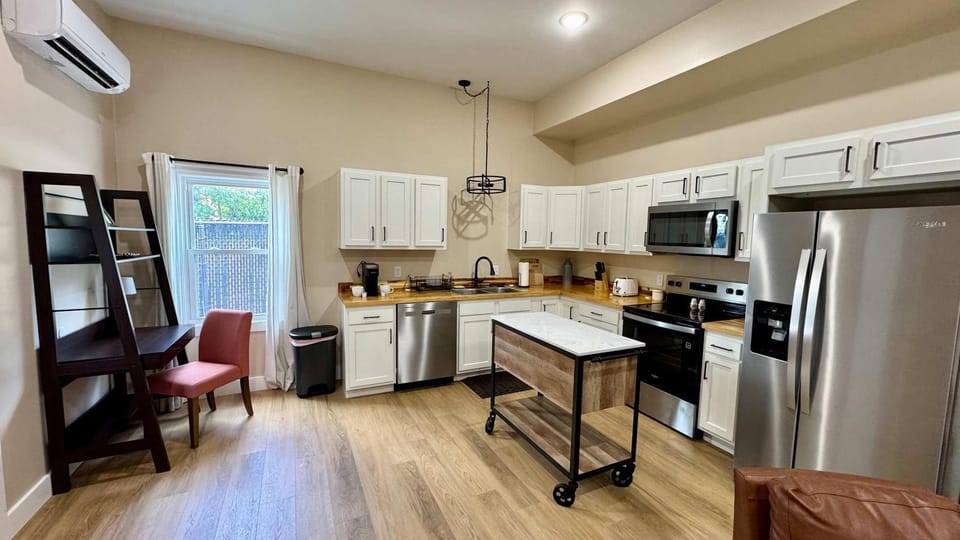 Modern Boho Getaway 1BR Apartment By KeenStays Apartment in Cape Girardeau