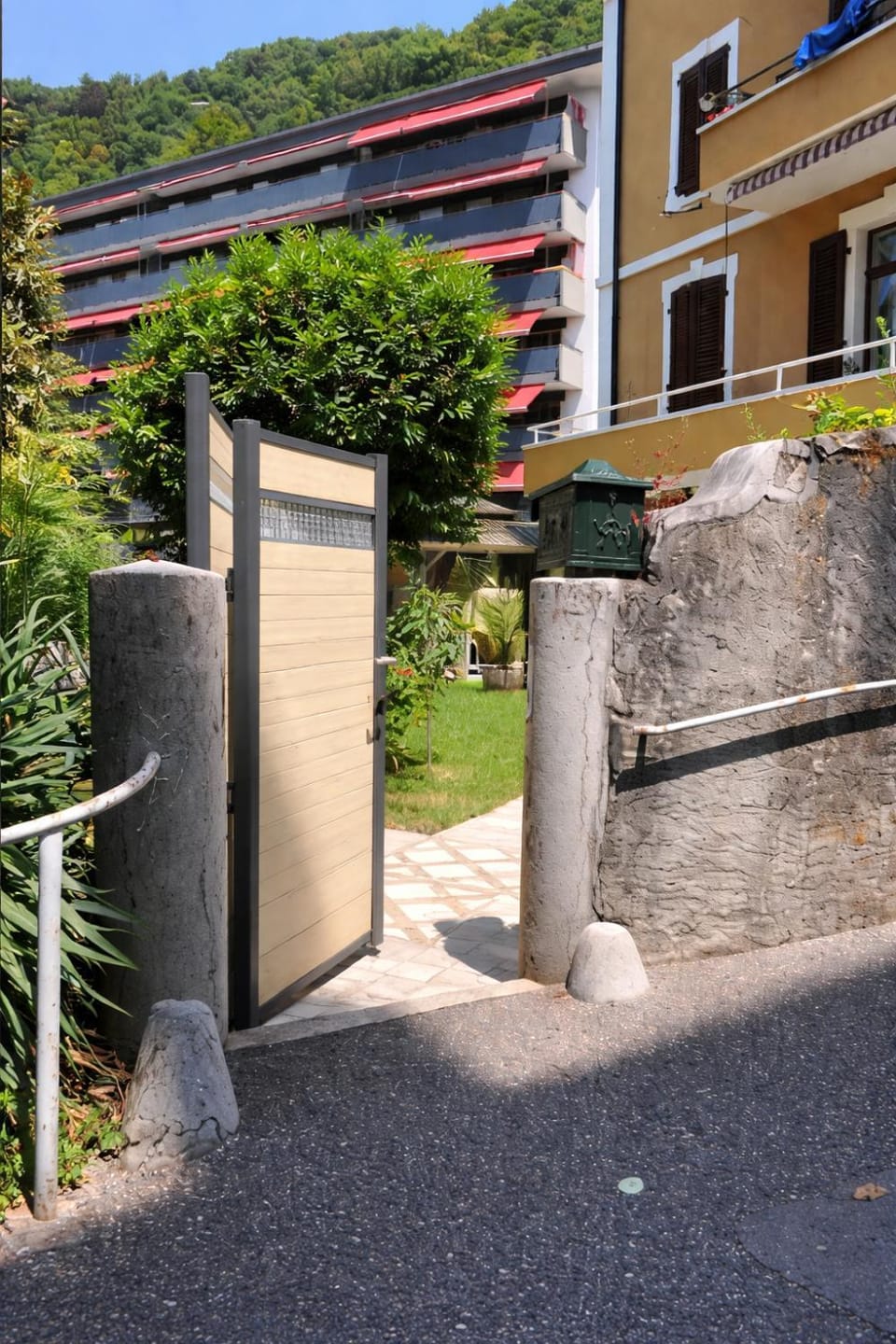 Mini Studio à 4 minutes du lac Bed and Breakfast in Montreux