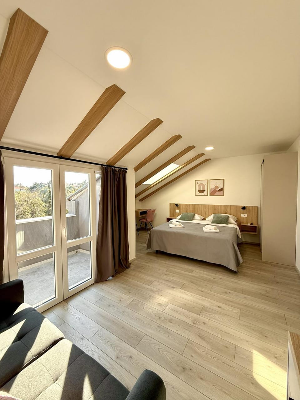 Bed, Bedroom