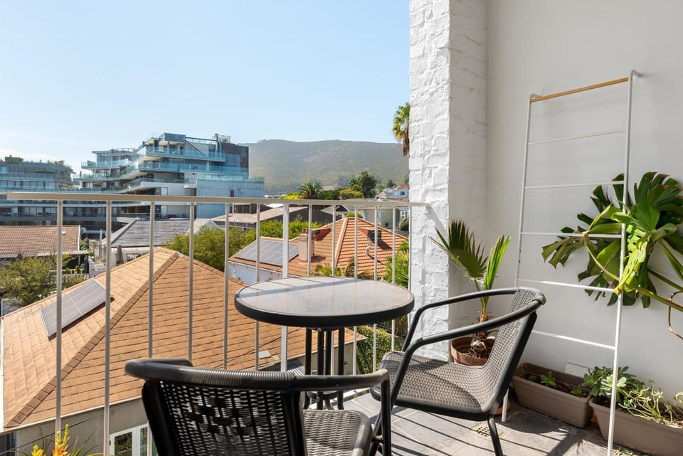 29 Queens Apartment in Sea Point