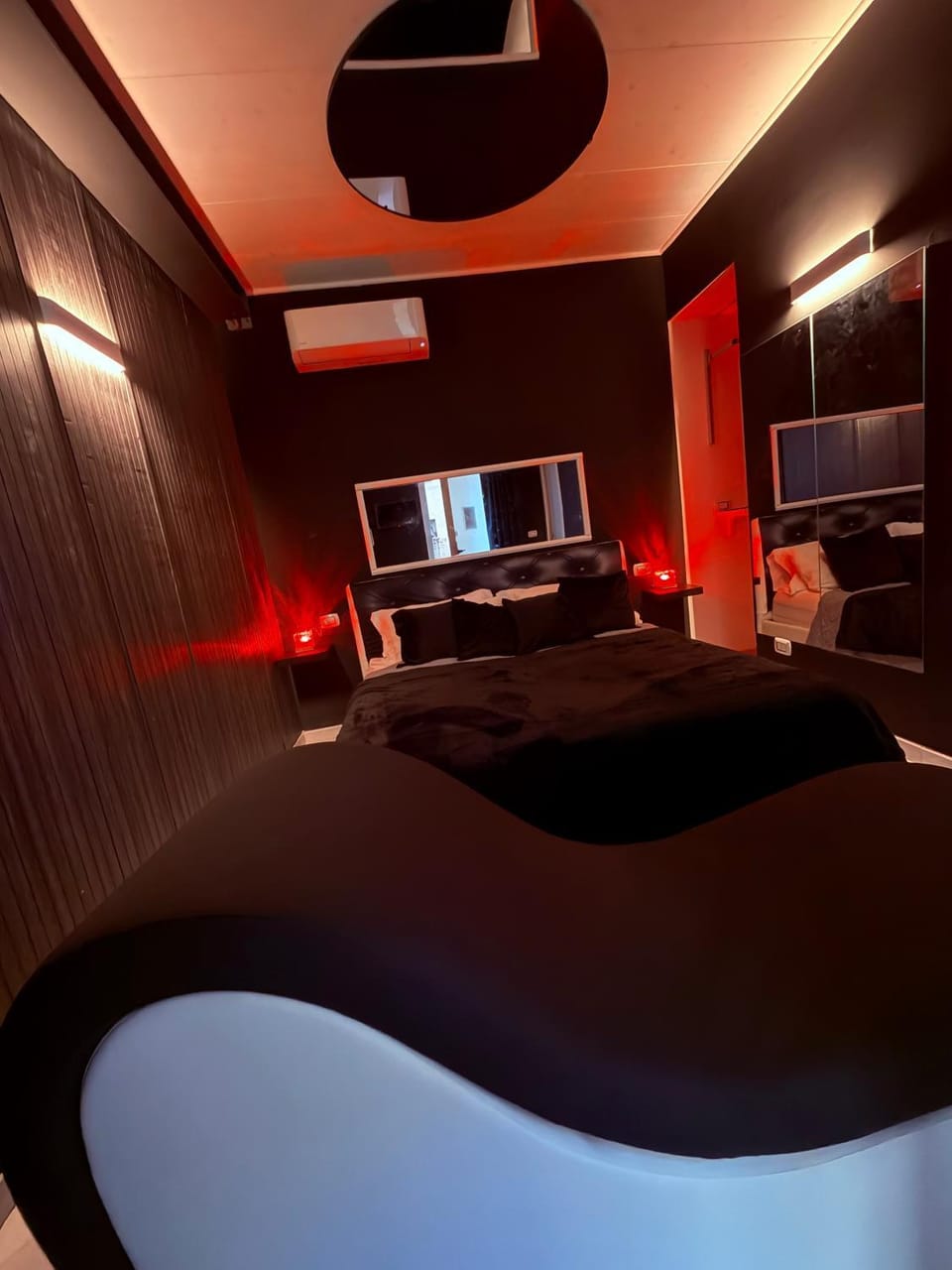 Romantic suite Centro Apartment in Bologna
