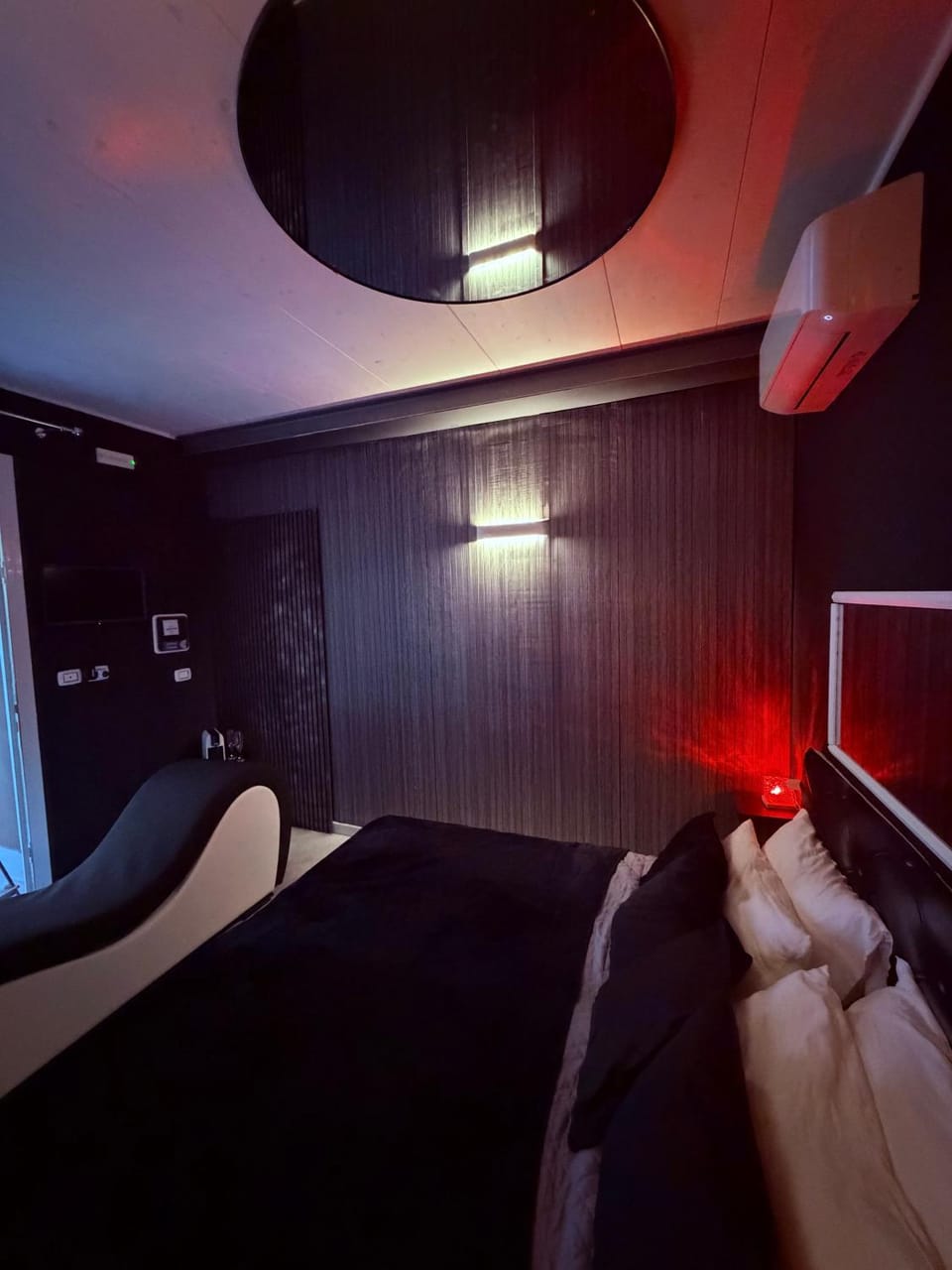 Romantic suite Centro Apartment in Bologna