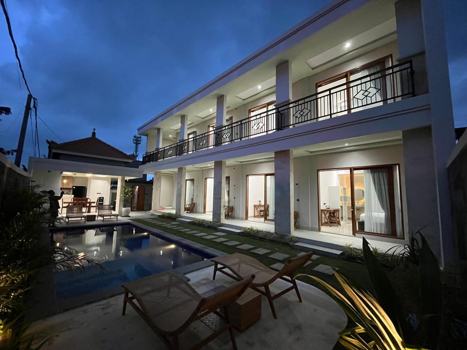 Property building, Night, Pool view, Swimming pool, sunbed