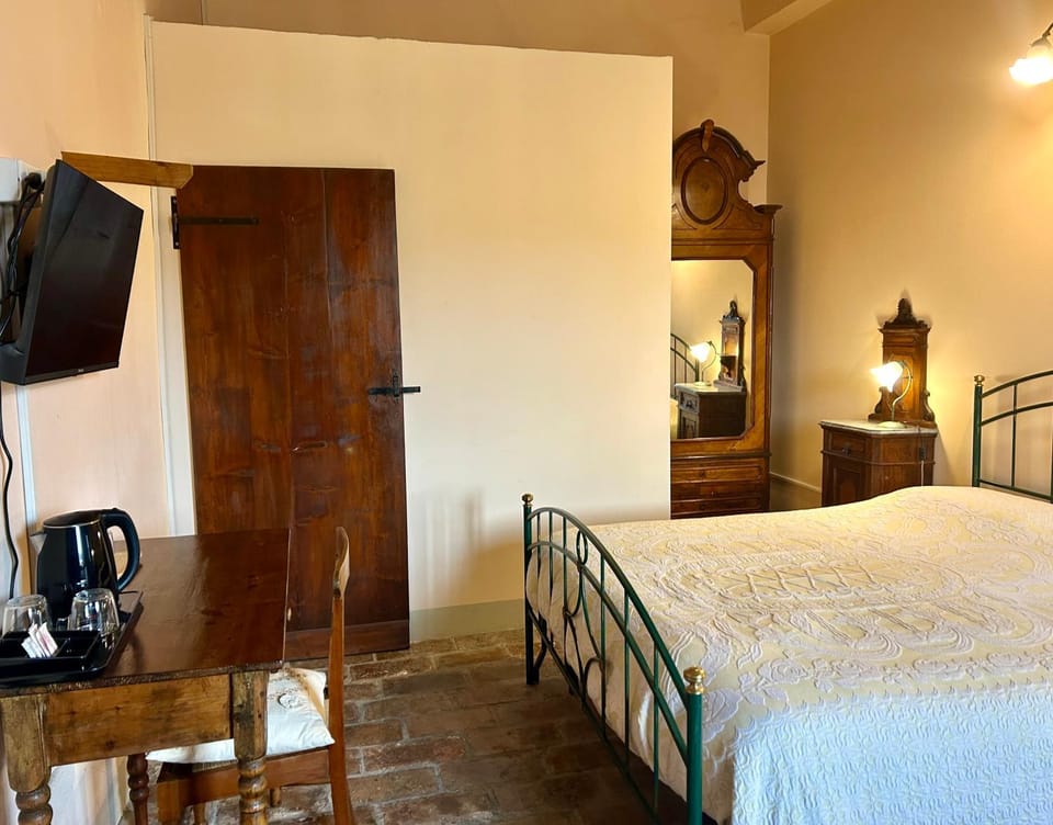 Palazzo Bruschi Bed and Breakfast in Marche