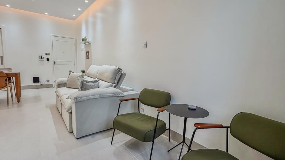 Comfort & Style in Icaraí Apartment in Niterói