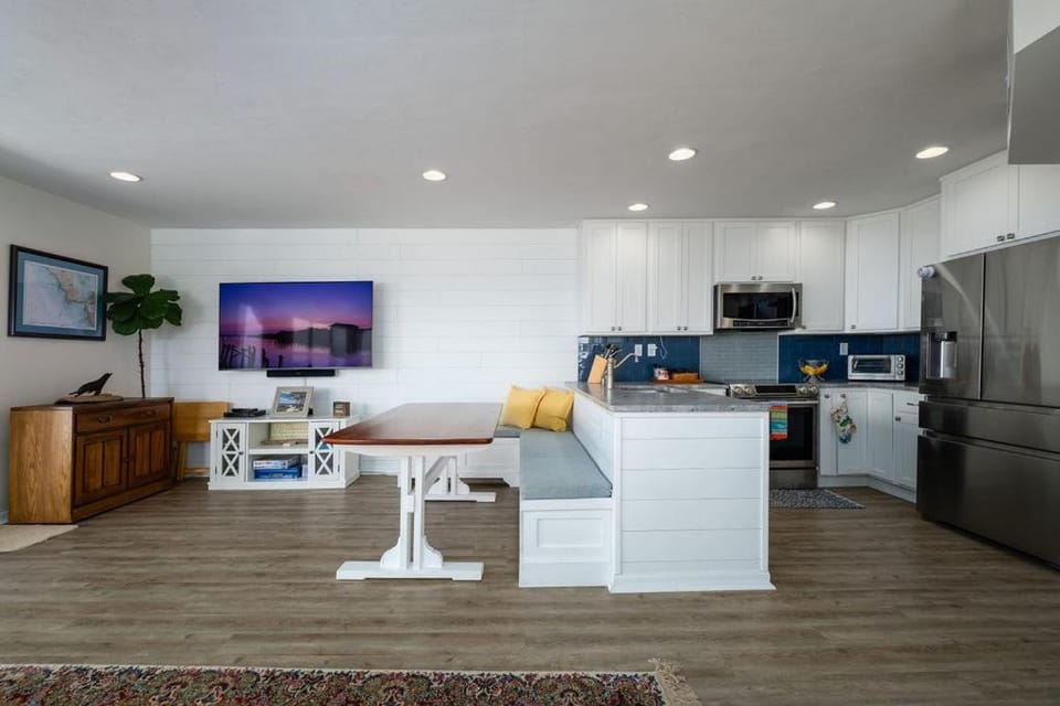 Fenimore Mill 1C - Pool and Beautiful Gulf Views! Apartment in Cedar Key