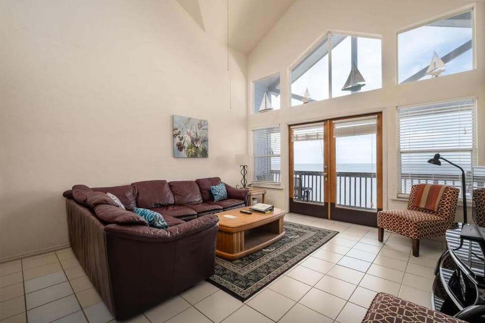 Fenimore Mill 2E - Open Gulf, Pool, Hot Tub! Apartment in Cedar Key