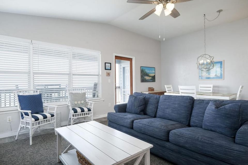 Fenimore Mill 2F - Gulf Front, Pool, Pet Friendly! Apartment in Cedar Key