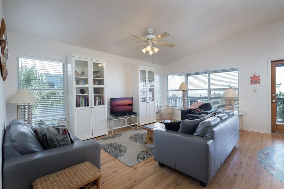 Fenimore Mill 4F - Open Gulf View, Pool, Hot Tub! Apartment in Cedar Key