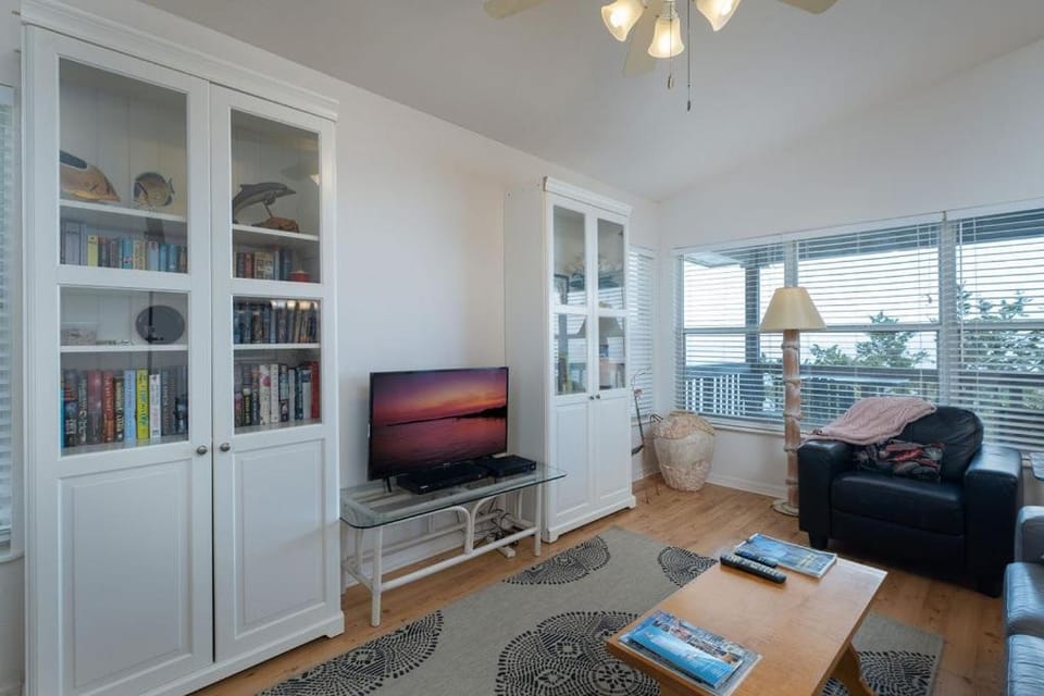 Fenimore Mill 4F - Open Gulf View, Pool, Hot Tub! Apartment in Cedar Key