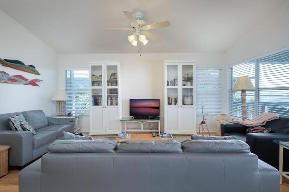 Fenimore Mill 4F - Open Gulf View, Pool, Hot Tub! Apartment in Cedar Key