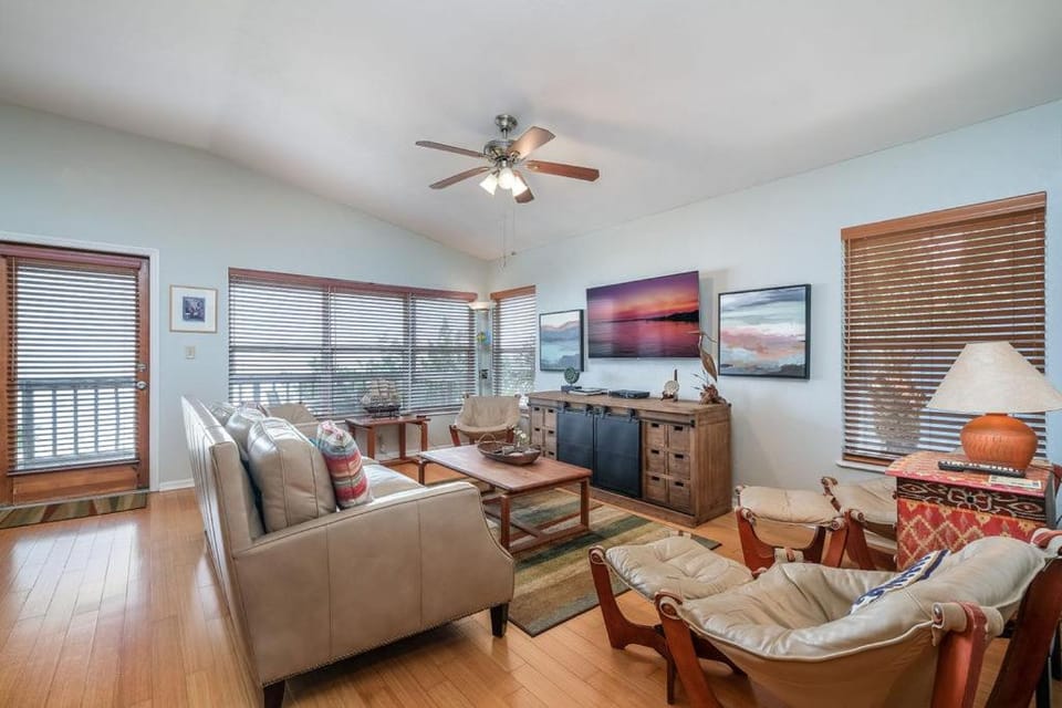 Fenimore Mill 5D - Open Water, Pool, Hot Tub! Apartment in Cedar Key