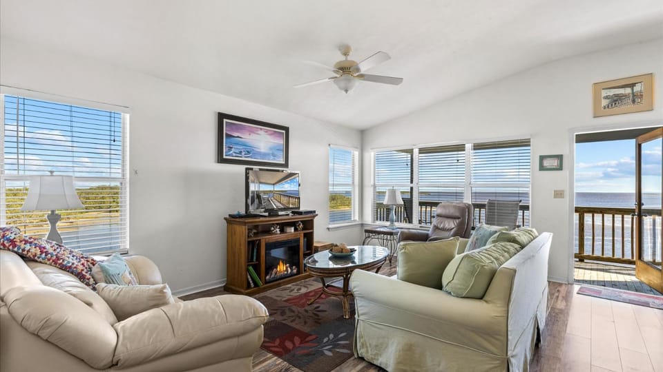 Fenimore Mill 6F - Open Gulf View, Pet Friendly! Apartment in Cedar Key