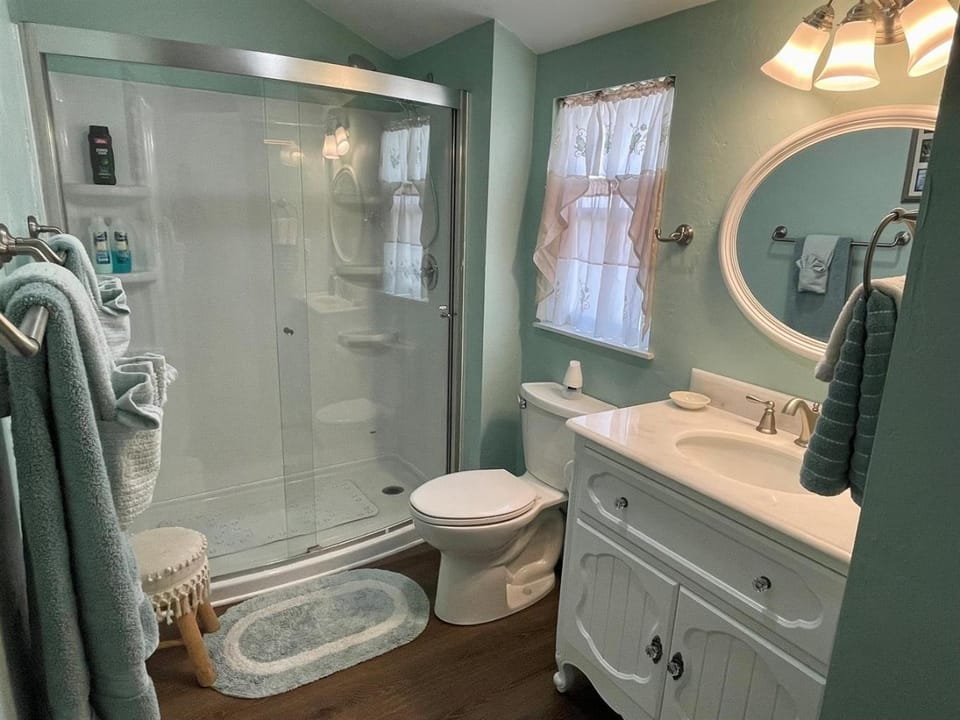 Aunt May's - Waterfront Cottage in Cedar Key! House in Cedar Key