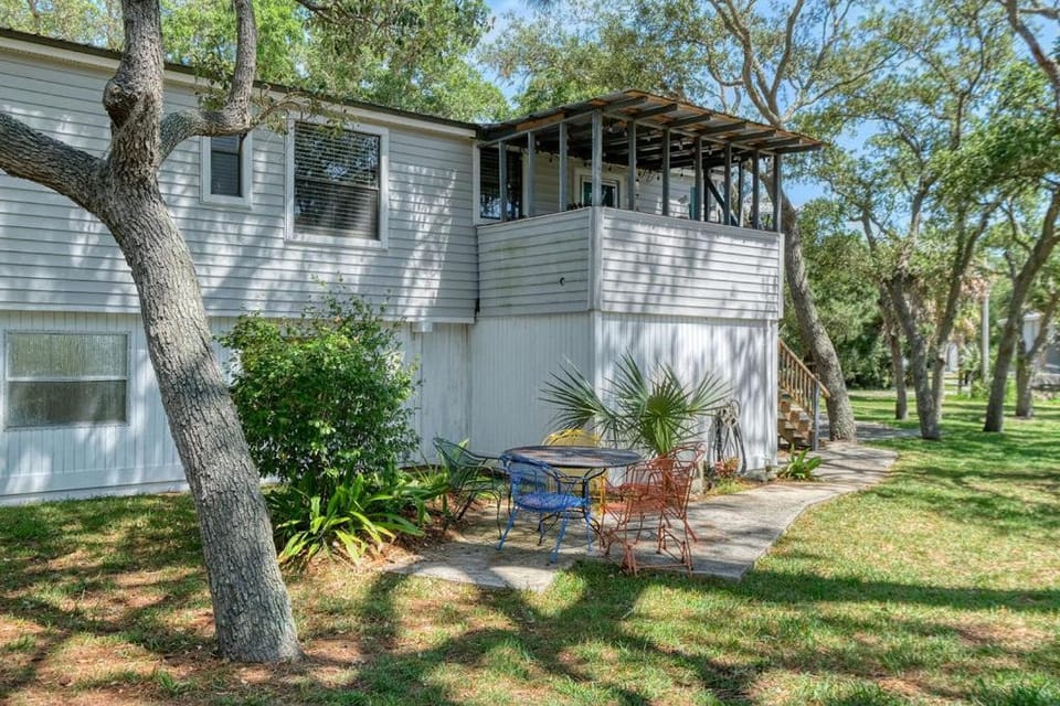 Hawthorne - Fisherman's Delight! Plenty of Parking House in Cedar Key
