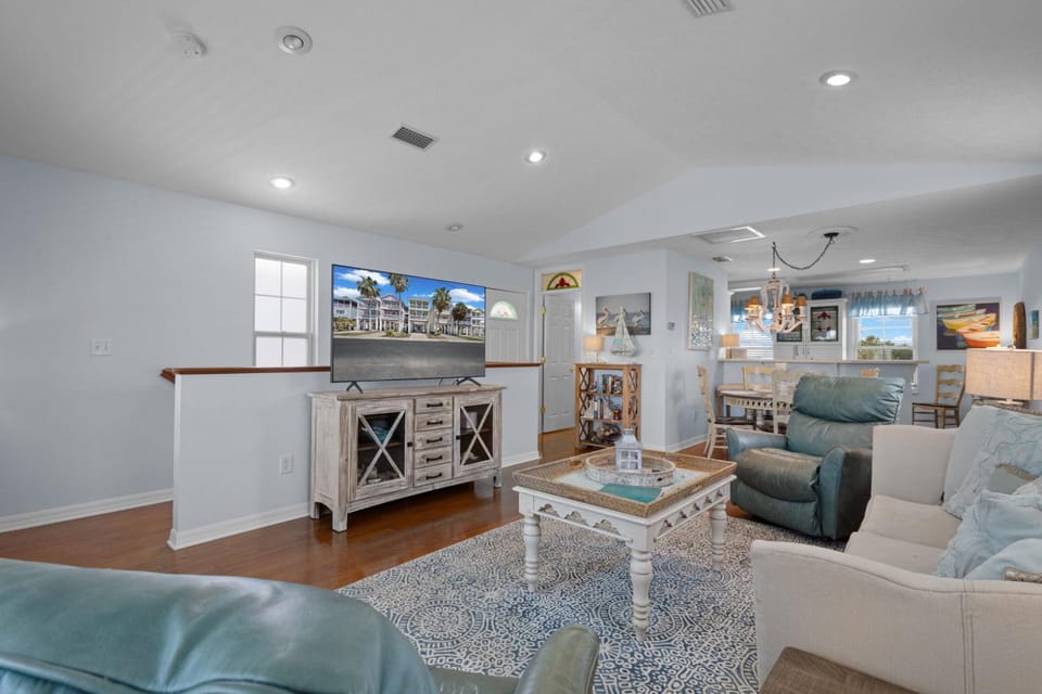 KeyLime Downtown Gulf View-FREE Golf Cart for 2026 House in Cedar Key