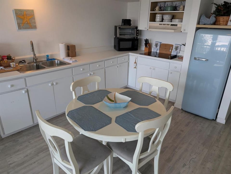 Park Place -Parkside Dream -Downtown w Gulf View! Apartment in Cedar Key