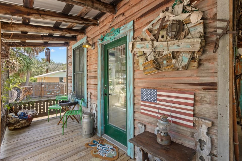 Wabi Sabi - Amazing "Old Florida" Cozy Cottage Gem House in Cedar Key