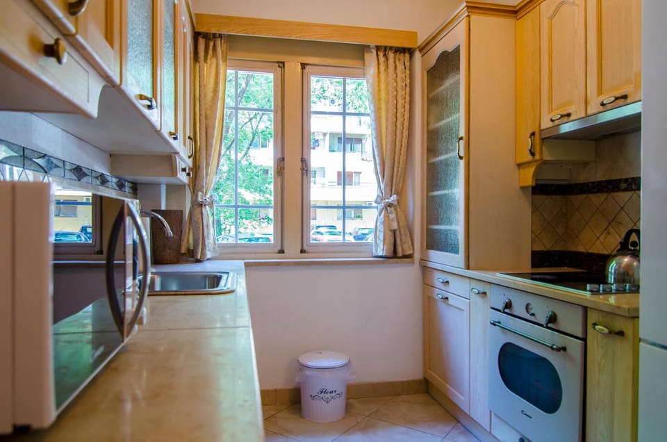 Day, Kitchen or kitchenette, Inner courtyard view