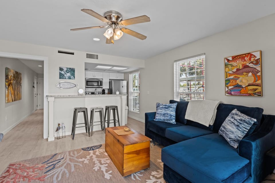 Amazing Stay in Cedar Key Island Place 113 Apartment in Cedar Key