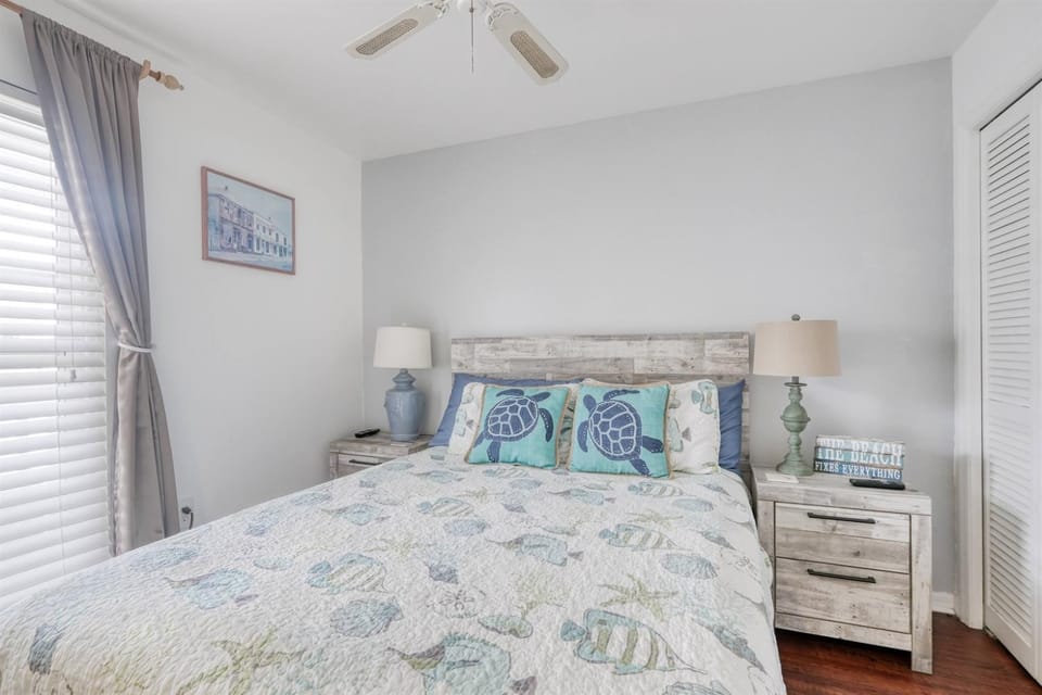 Stunning Views From Balcony at Island Place 209! Apartment in Cedar Key