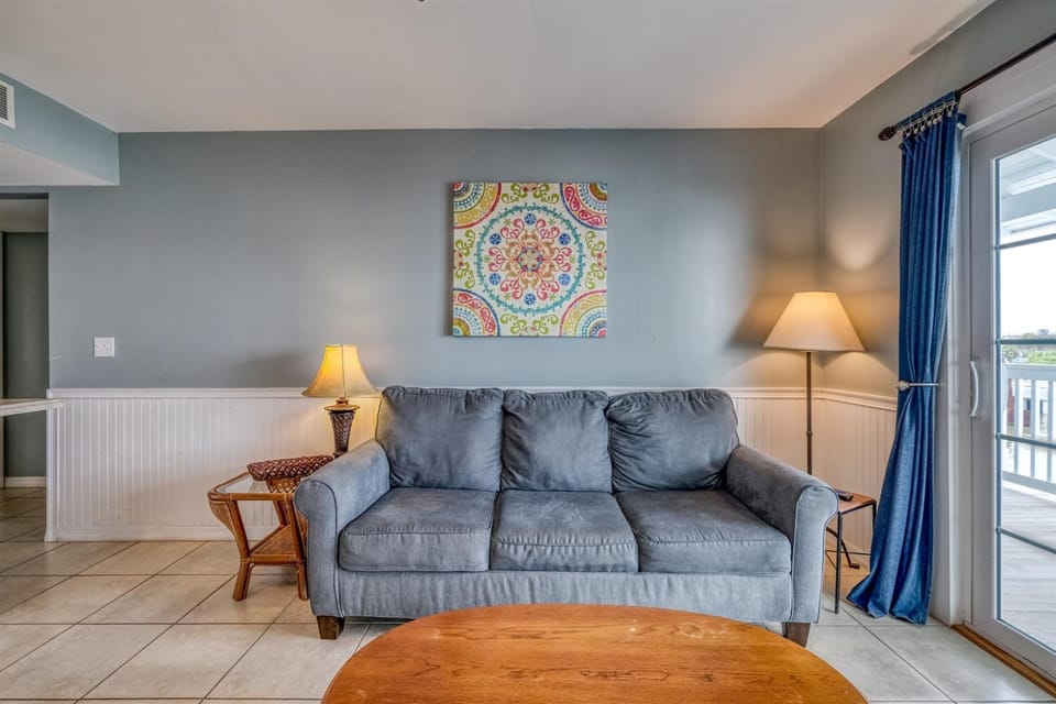 Coastal Getaway Island Place 314! Apartment in Cedar Key