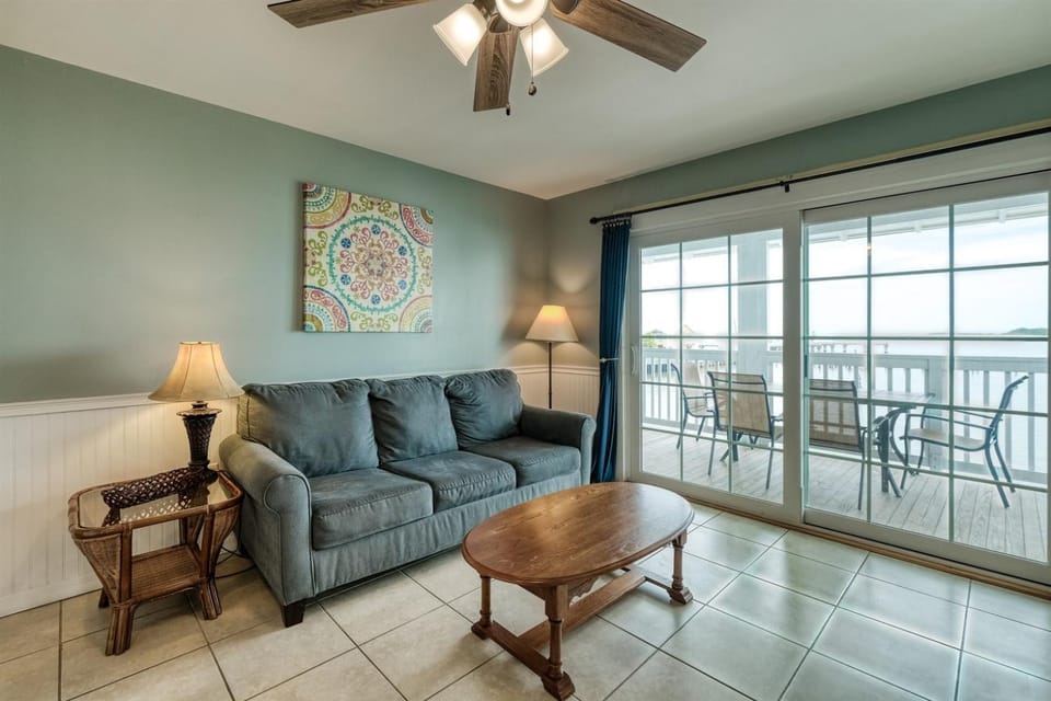 Coastal Getaway Island Place 314! Apartment in Cedar Key
