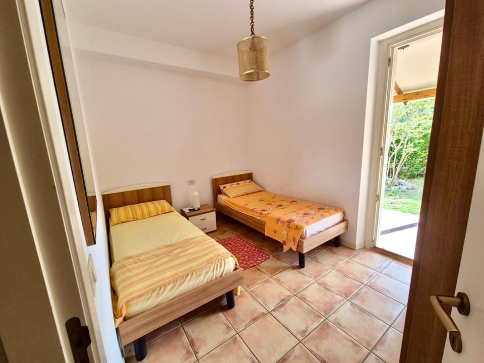 Trilo Rosa con giardino, aria condizionata e posto auto Apartment in Marcelli