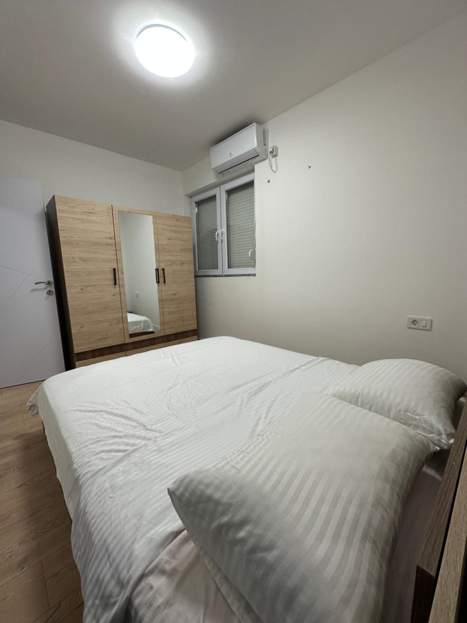 Bed, Bedroom, wardrobe