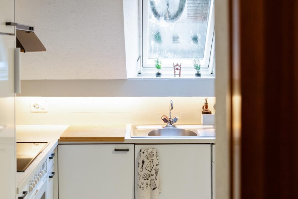Mieliva Homes Häbni - Mountain View Retreat - Self Check-in - Family friendly - Balcony-free Parking Apartment in Aargau, Switzerland