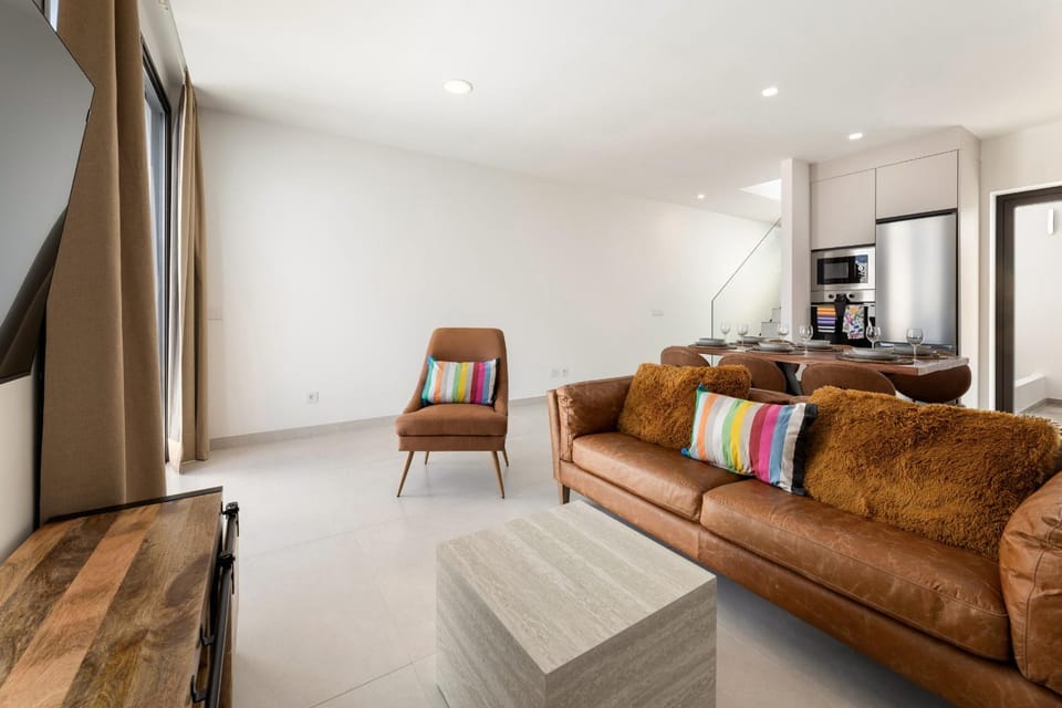 Communal lounge/ TV room, Living room