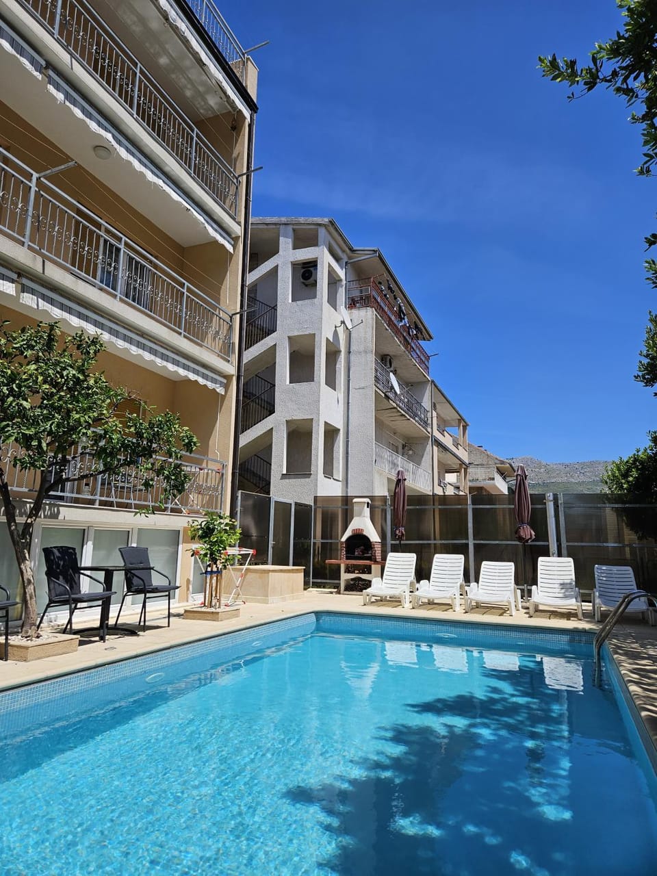 Property building, Swimming pool