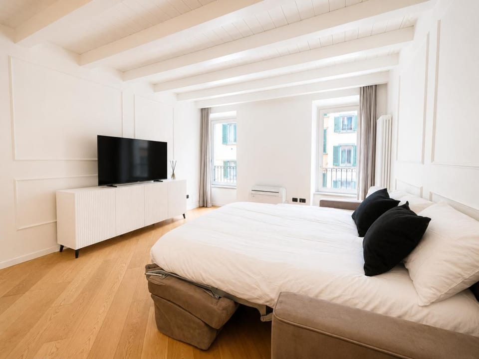 Prestigious & Elegant Suite Apartment in Bergamo