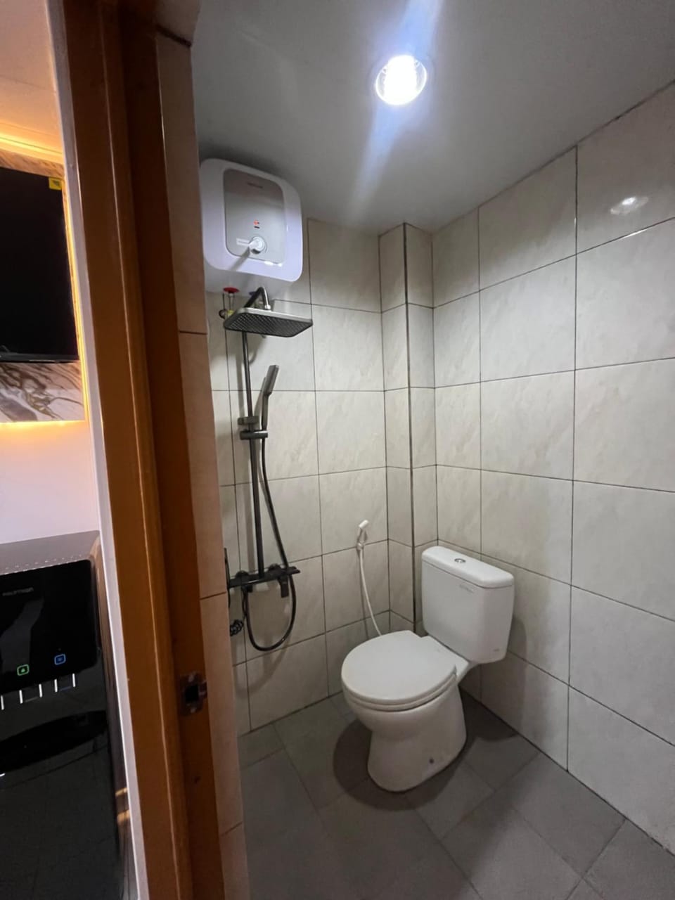 Shower, Toilet, Bathroom