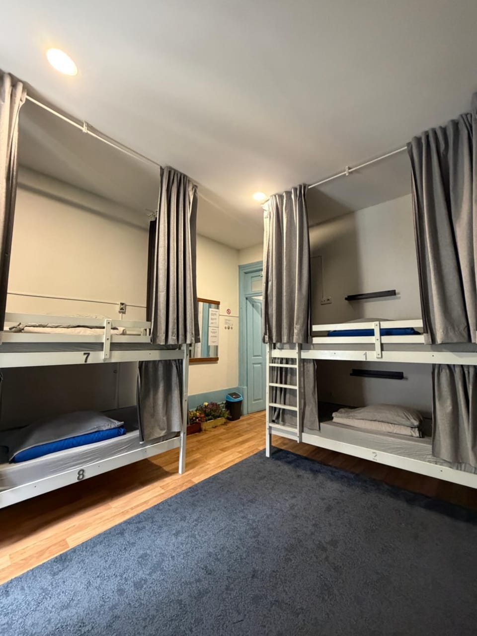 Guest World Hostel in Porto