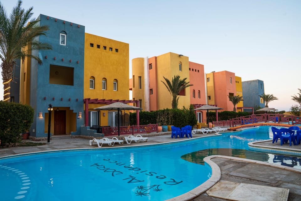 Property building, Restaurant/places to eat, Swimming pool, Breakfast